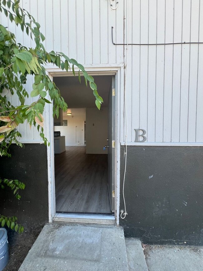 Building Photo - 512 Washington Ave