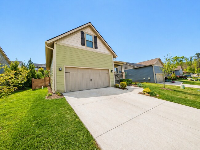 Foto del edificio - Lovely Weaverville Rental w/ bonus space