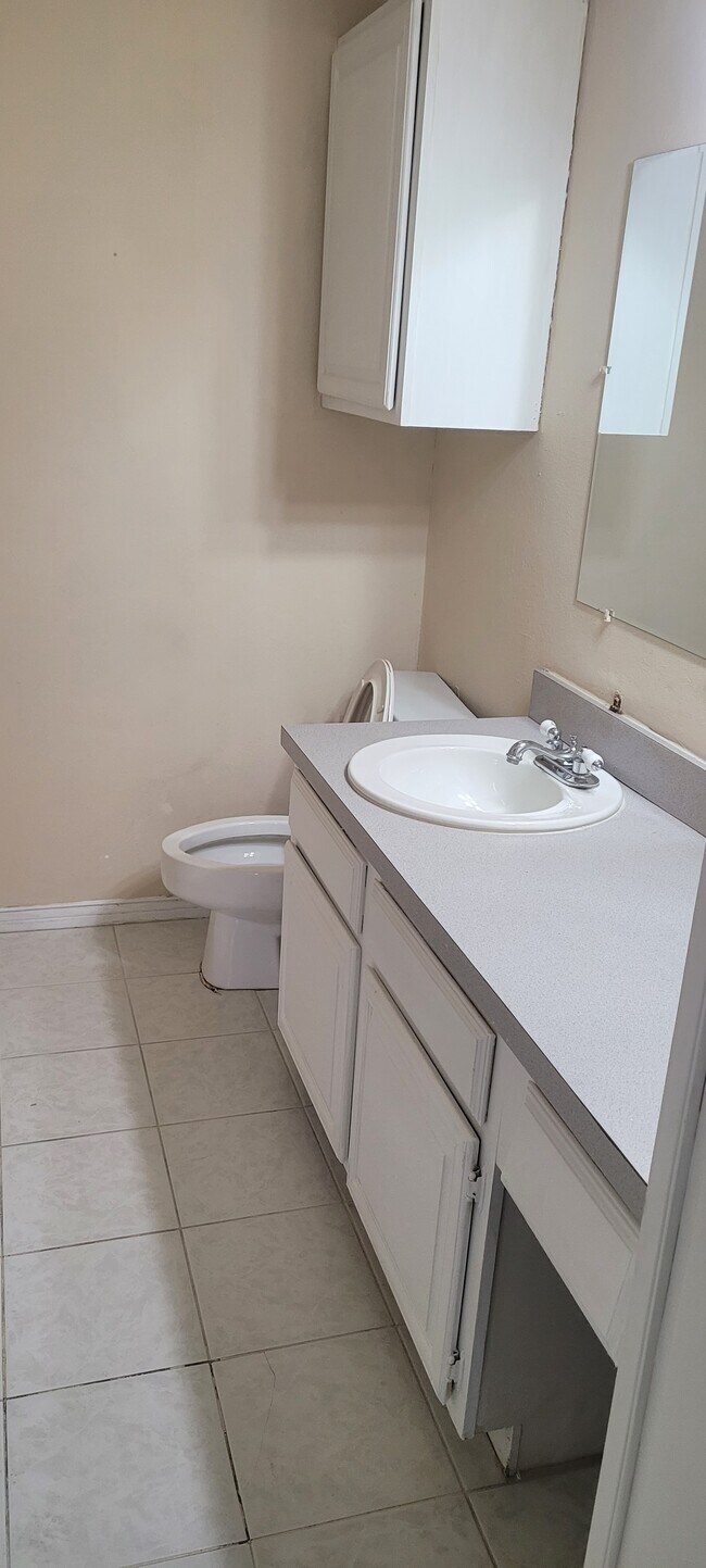 Building Photo - 12921 Abrams Rd