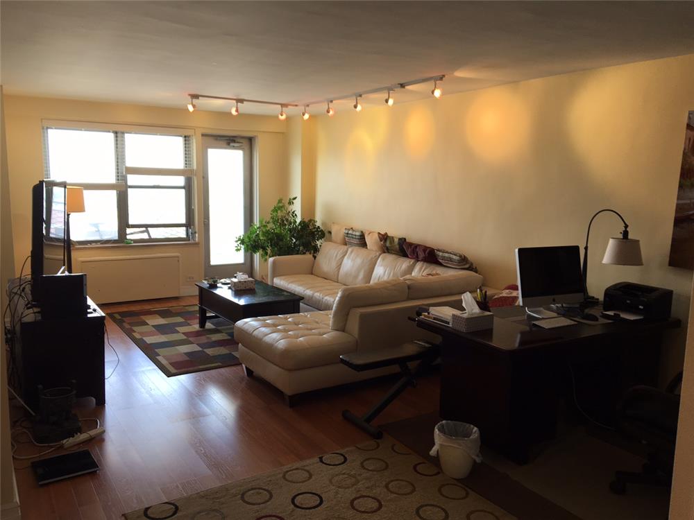 Foto principal - 12510 Queens Blvd