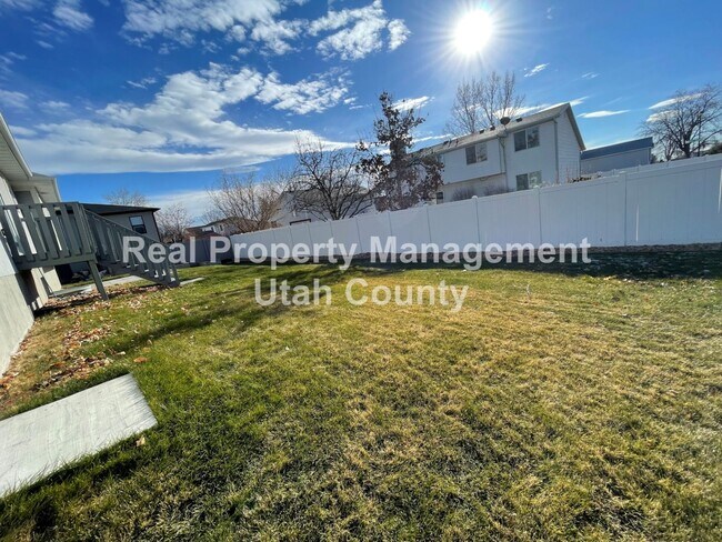 Foto del edificio - Corner lot home in Lehi