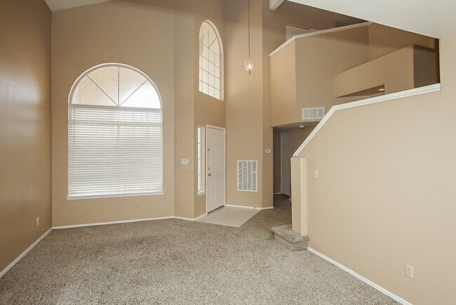 Foto del edificio - 5005 Monte Del Sol Ln