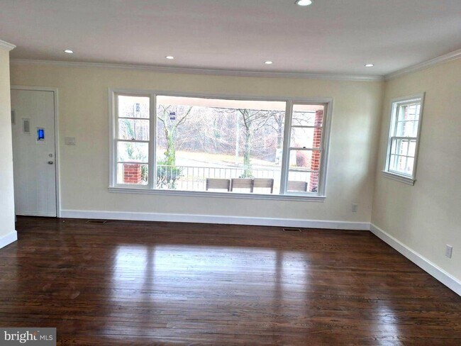 Foto del edificio - 2206 Brinkley Rd