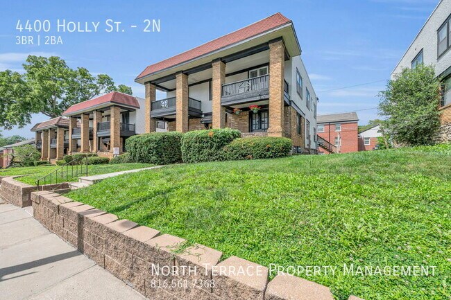 Building Photo - Beautifully Renovated, Unique 3B with W/D,...