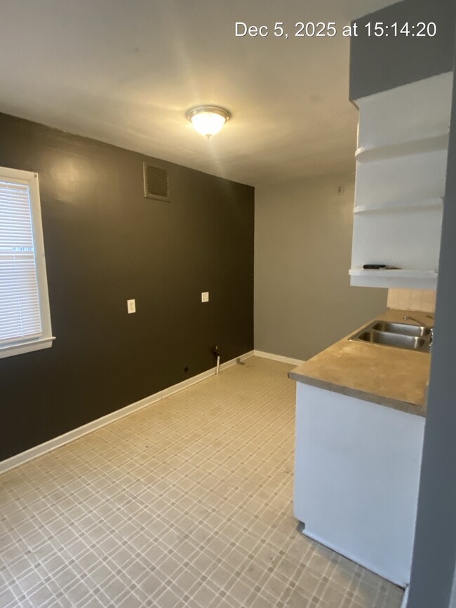 Foto del edificio - 4929 N 63rd St