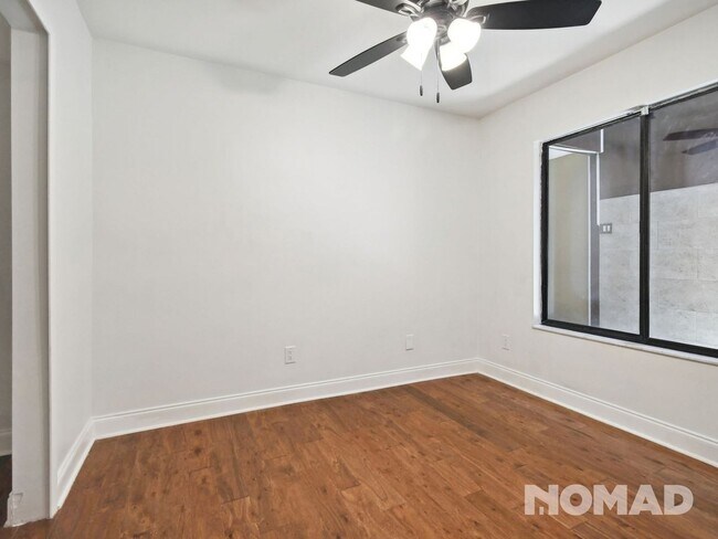 Building Photo - 3 Bedroom Townhome in Jacksonville