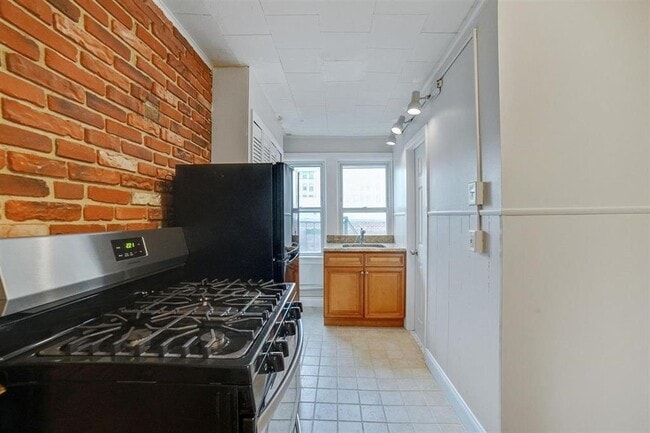 Building Photo - 155 Sussex St