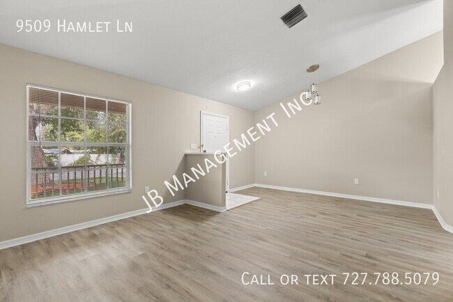 Foto del edificio - 9509 Hamlet Ln