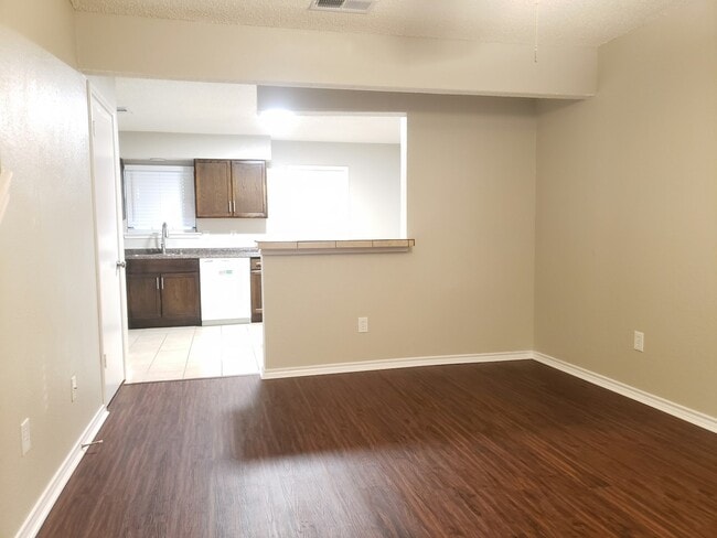 Photo - 656 S Rogers Rd Townhome