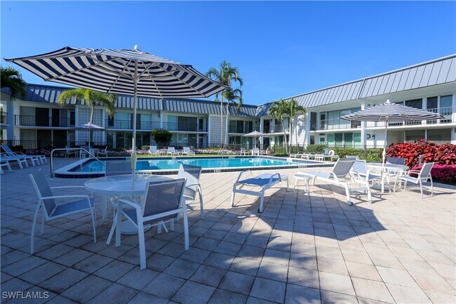 Foto del edificio - 333 Harbour Dr