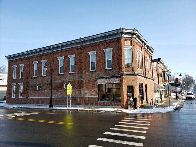 Building Photo - 115 N Main St