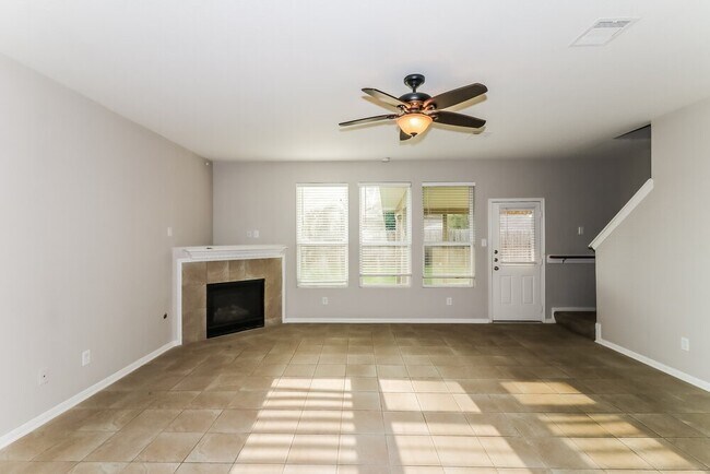 Foto del edificio - 14807 Waverly Hill Ln