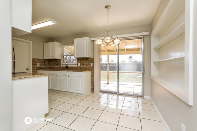 Foto del edificio - 4424 Edgebrook Dr