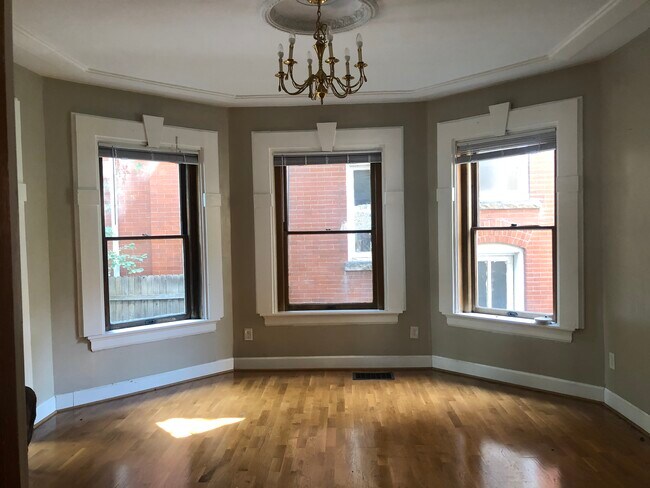 Foto del edificio - 1040 N Marion St