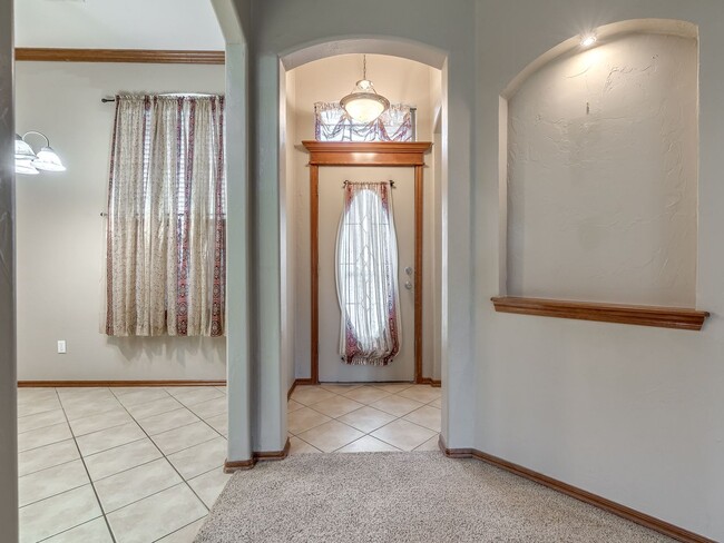Foto del edificio - 608 N Cherokee Way