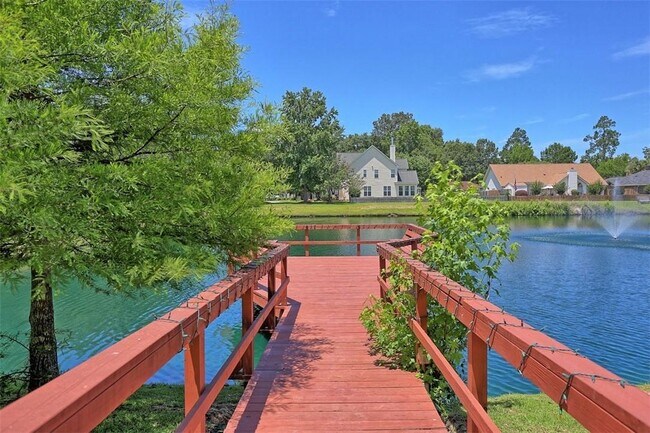 Foto del edificio - 14 Sandy Pond Ct