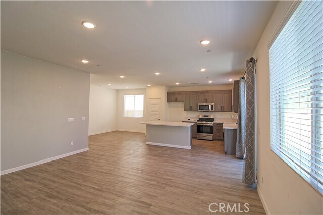 Building Photo - 6087 Mariposa Dr