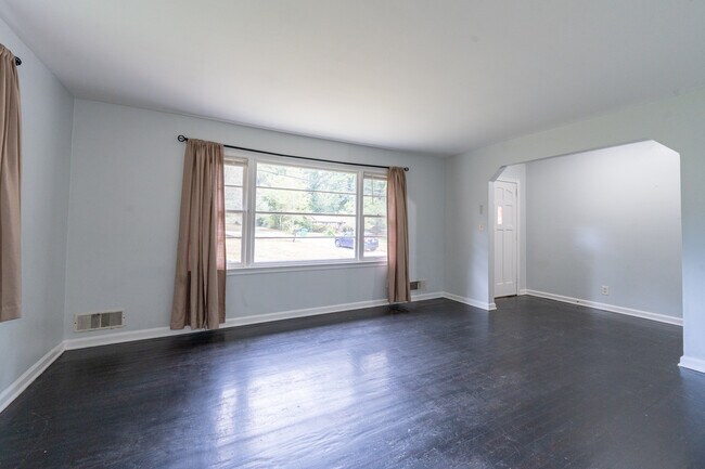 Photo - 4285 Mercer Rd House