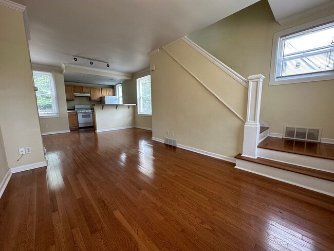 Building Photo - Available August 1, 2025; Lease will end J...