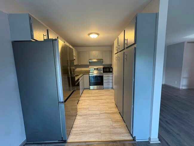 Foto del edificio - 7301 W 101st St
