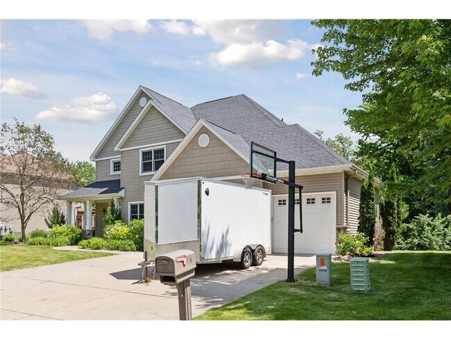 Building Photo - 5110 Quantico Ln N