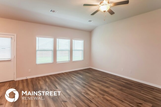 Building Photo - 2116 Bellatrix Dr