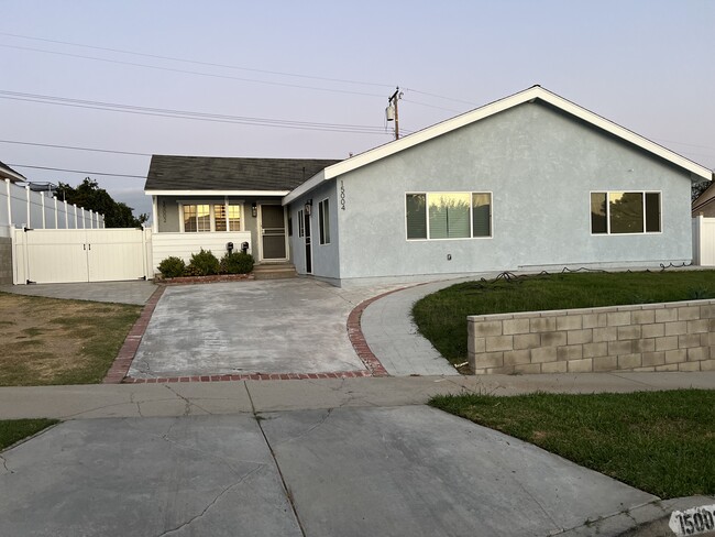 Building Photo - 15002 Lofthill Dr