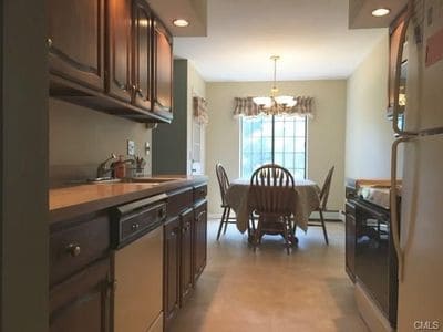 Building Photo - 125 Warner Hill Rd