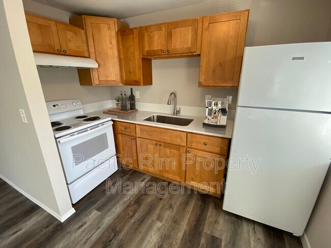 Foto del edificio - 6415 Steilacoom Blvd SW