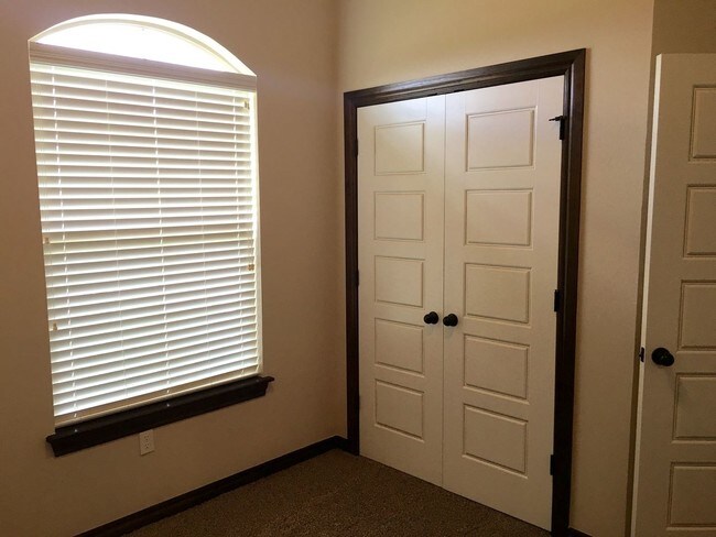 Foto del edificio - 3 br, 2 bath House - 8716 SW 36th