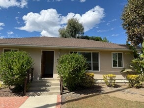 Building Photo - 6800 Pueblo Vista