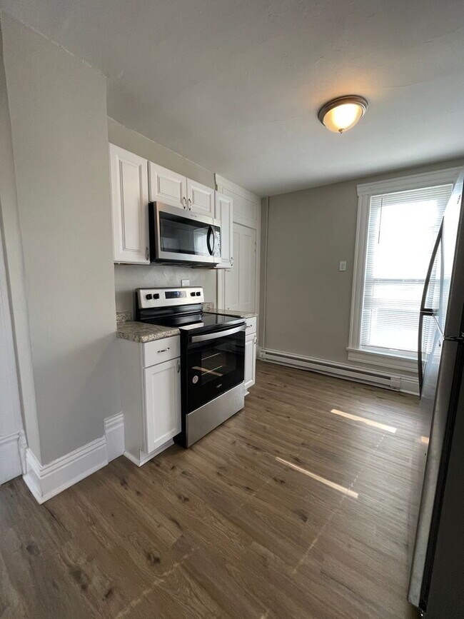Foto del edificio - ?? Spacious 3BR/2BA Home in Lafayette – Pet Friendly + Shared Laundry! ??
