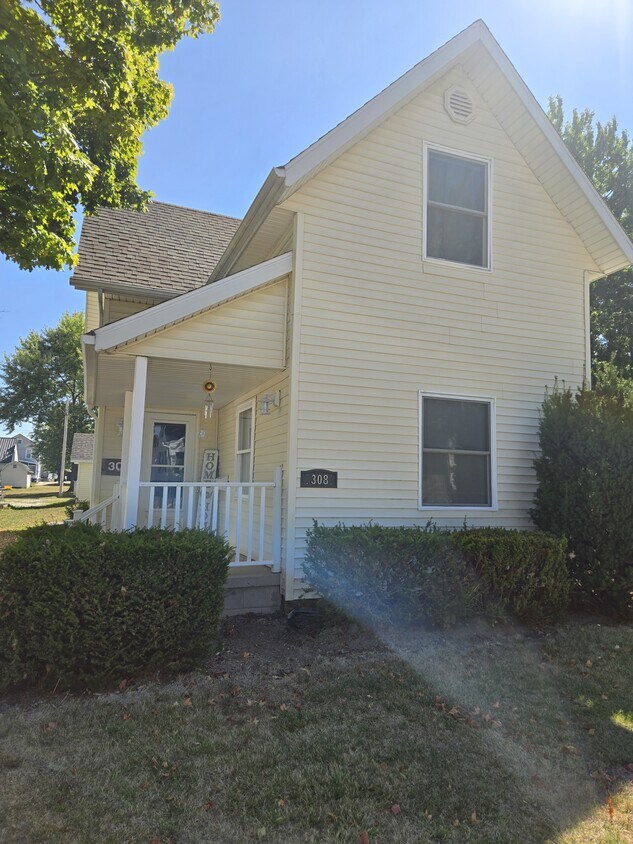 Primary Photo - 308 Middle St