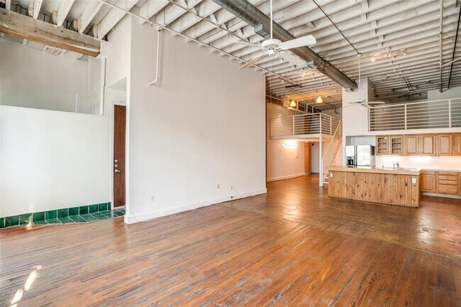 Foto del edificio - 3031 Clover St