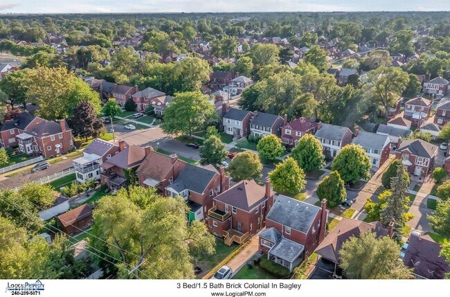 Building Photo - 3 br, 1 bath House - 18630 Greenlawn St