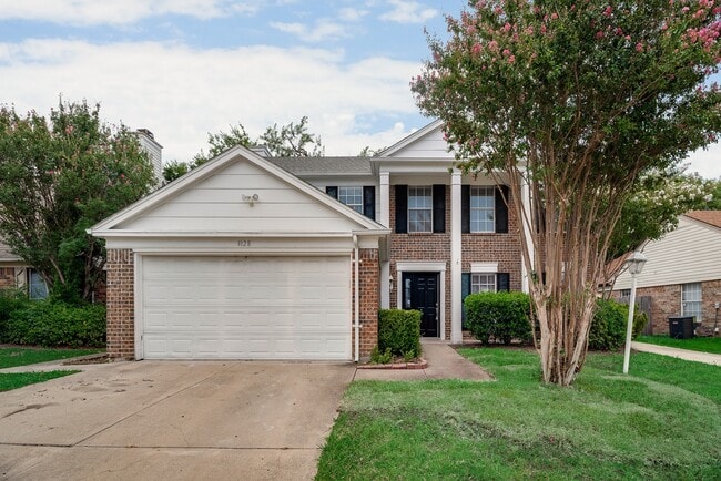 Building Photo - 4/2/2 in well established neighborhood