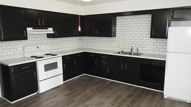 Foto del edificio - 7145 Sterling Avenue