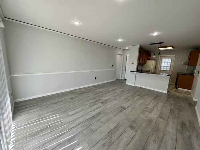 Foto del edificio - 303 N Caroline Pl