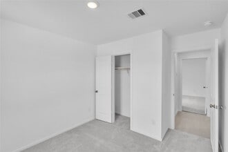 Building Photo - 26810 Nightingale Songs Dr