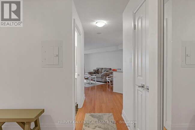 Photo du bâtiment - 1060 Sheppard Ave W