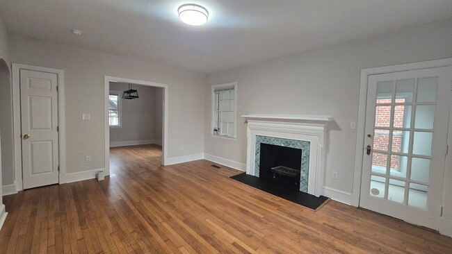 Building Photo - 4418 Cutshaw Ave