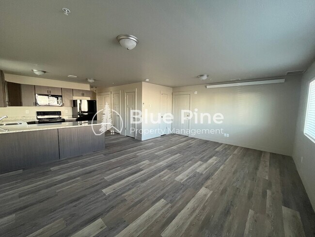 Foto del edificio - 3565 E Gample Ave