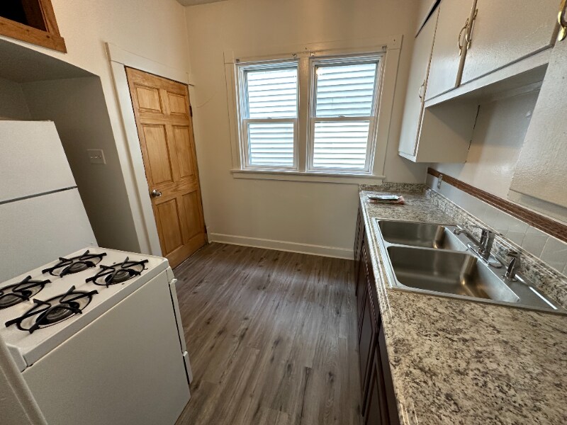 1312 Maryland Ave Unit 1312B Maryland Ave, Sheboygan, WI 53081 Room