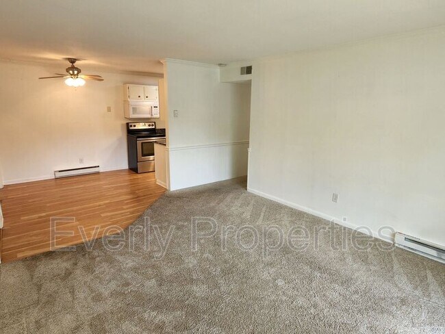 Building Photo - W170N11557 Armada Dr