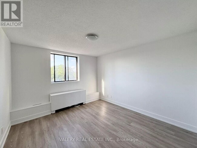 Building Photo - 286 Chandler Dr
