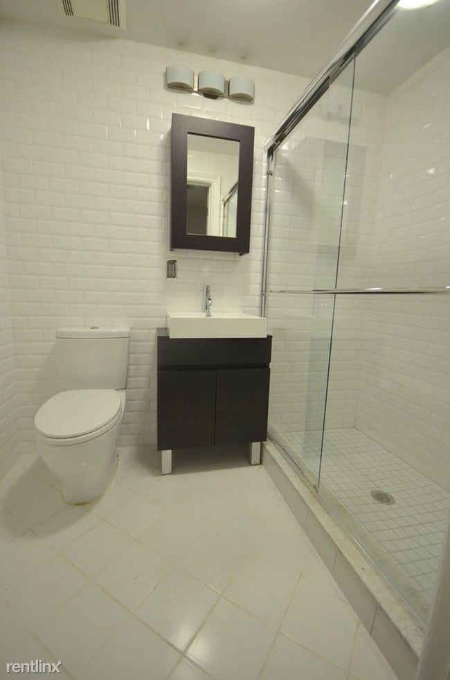 Building Photo - 2 br, 2 bath Apartment - 212 Bennett Ave