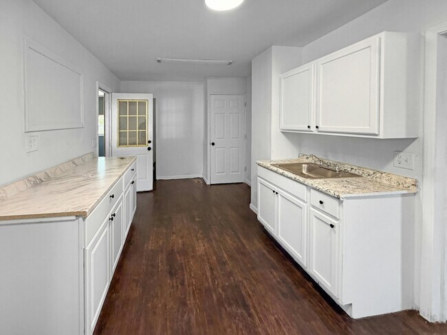 Foto del edificio - 433 E 156th St