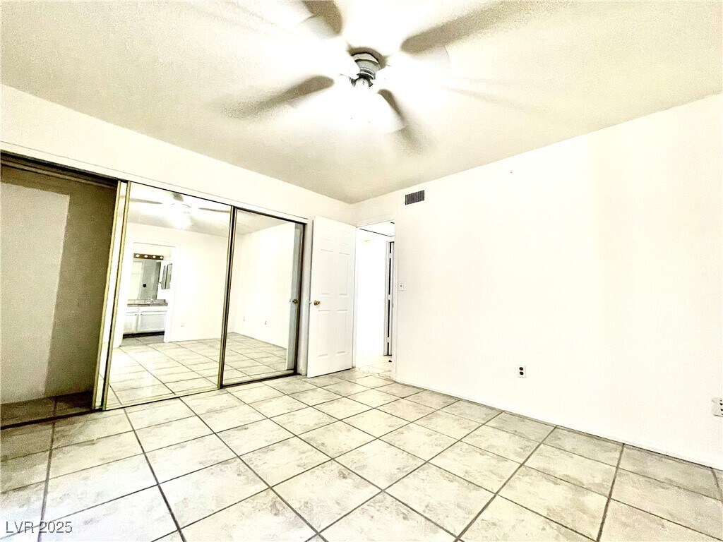 Primary Photo - 5086 Jeffreys St