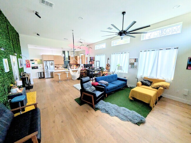 Foto del edificio - 1403 S Redondo Dr