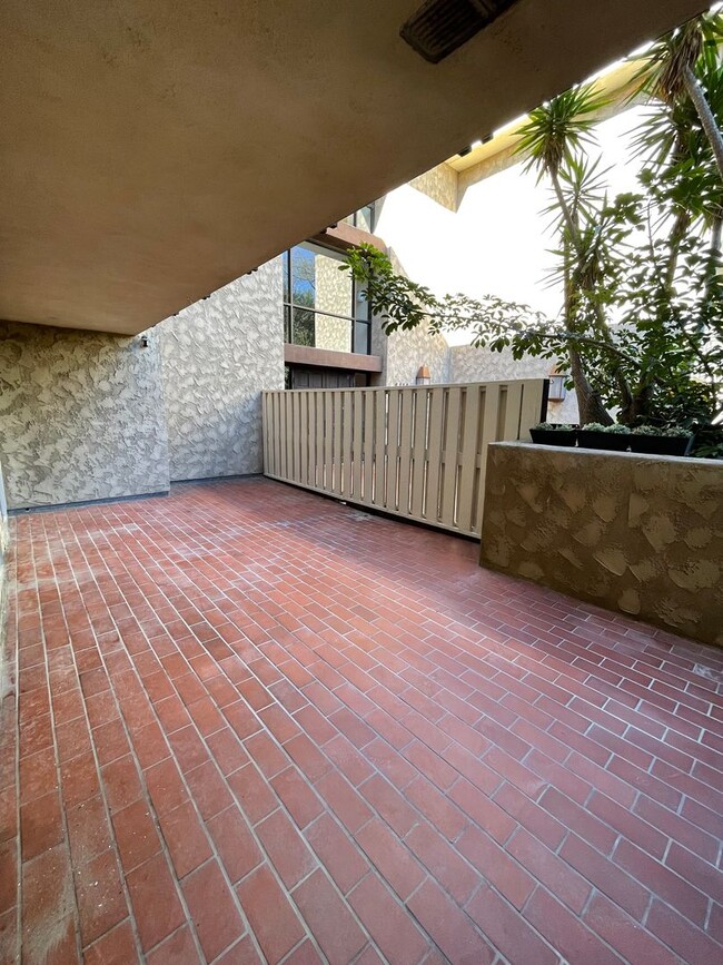 Foto del edificio - 6416 Friars Rd